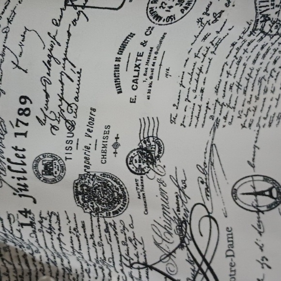 T Tahari Large Hidden Button Front With Bell Type Sleeve - Picture 7 of 11